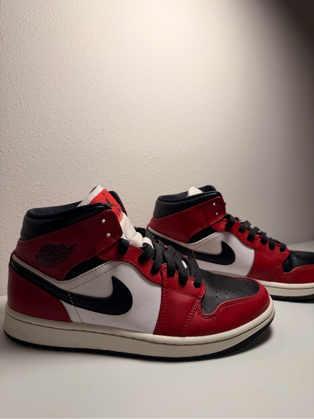 Nike Air Jordan 1 Mid - Black/Red/White 7.5